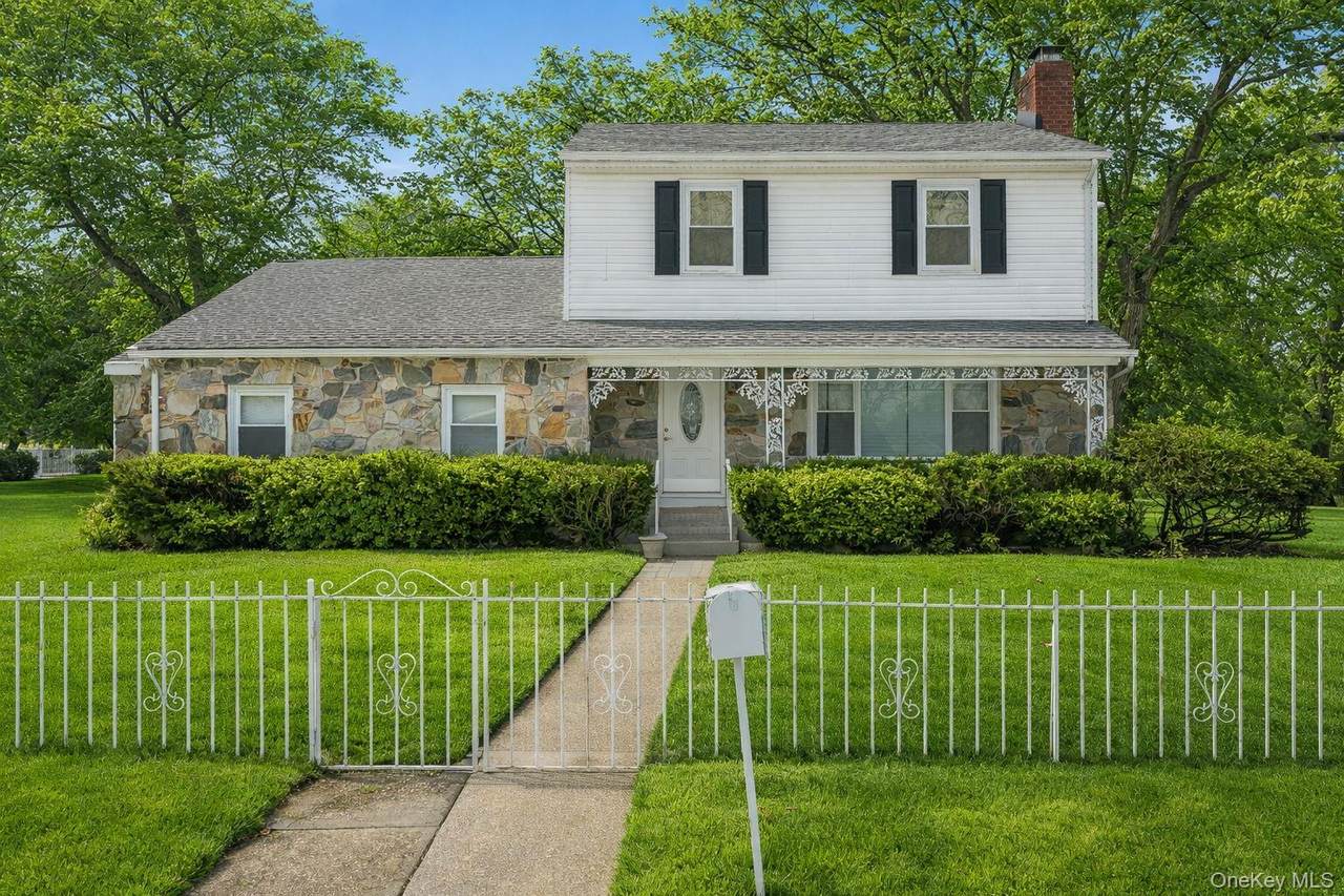 340 Westchester Avenue - Photo 1