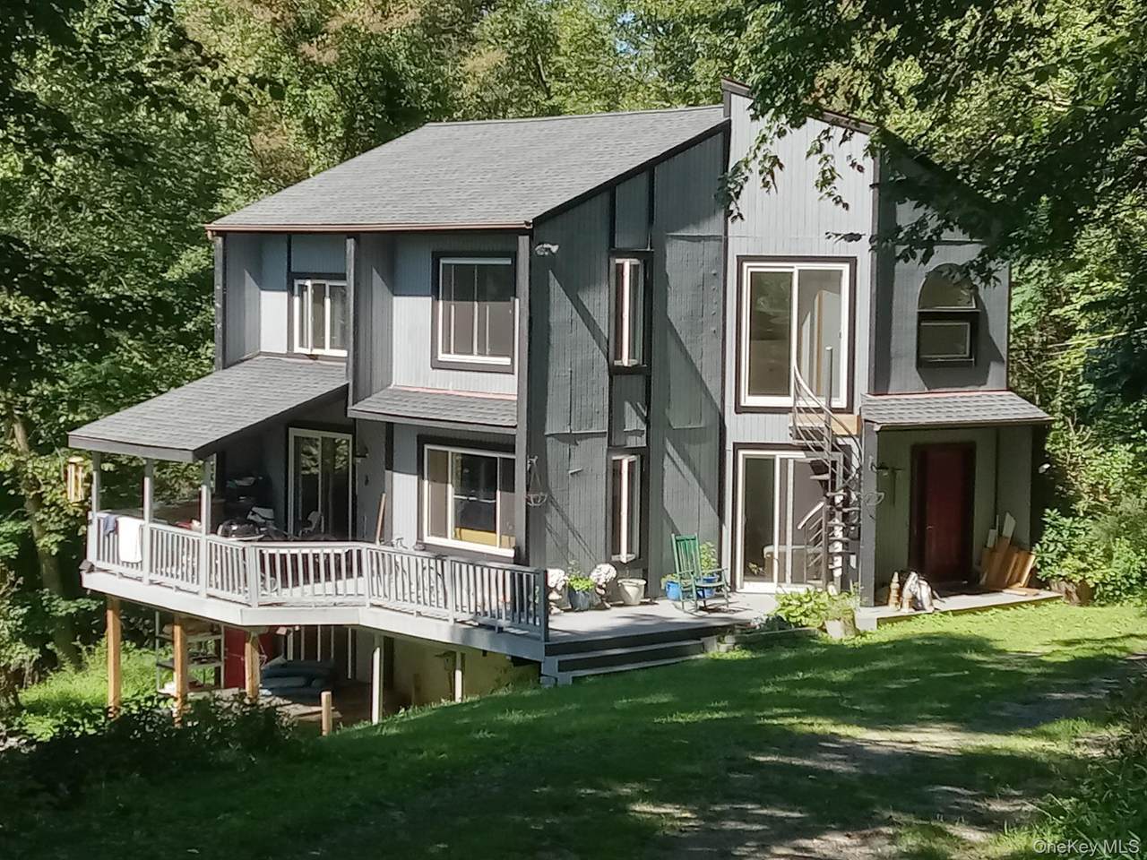 46 Patricia Lane - Photo 1