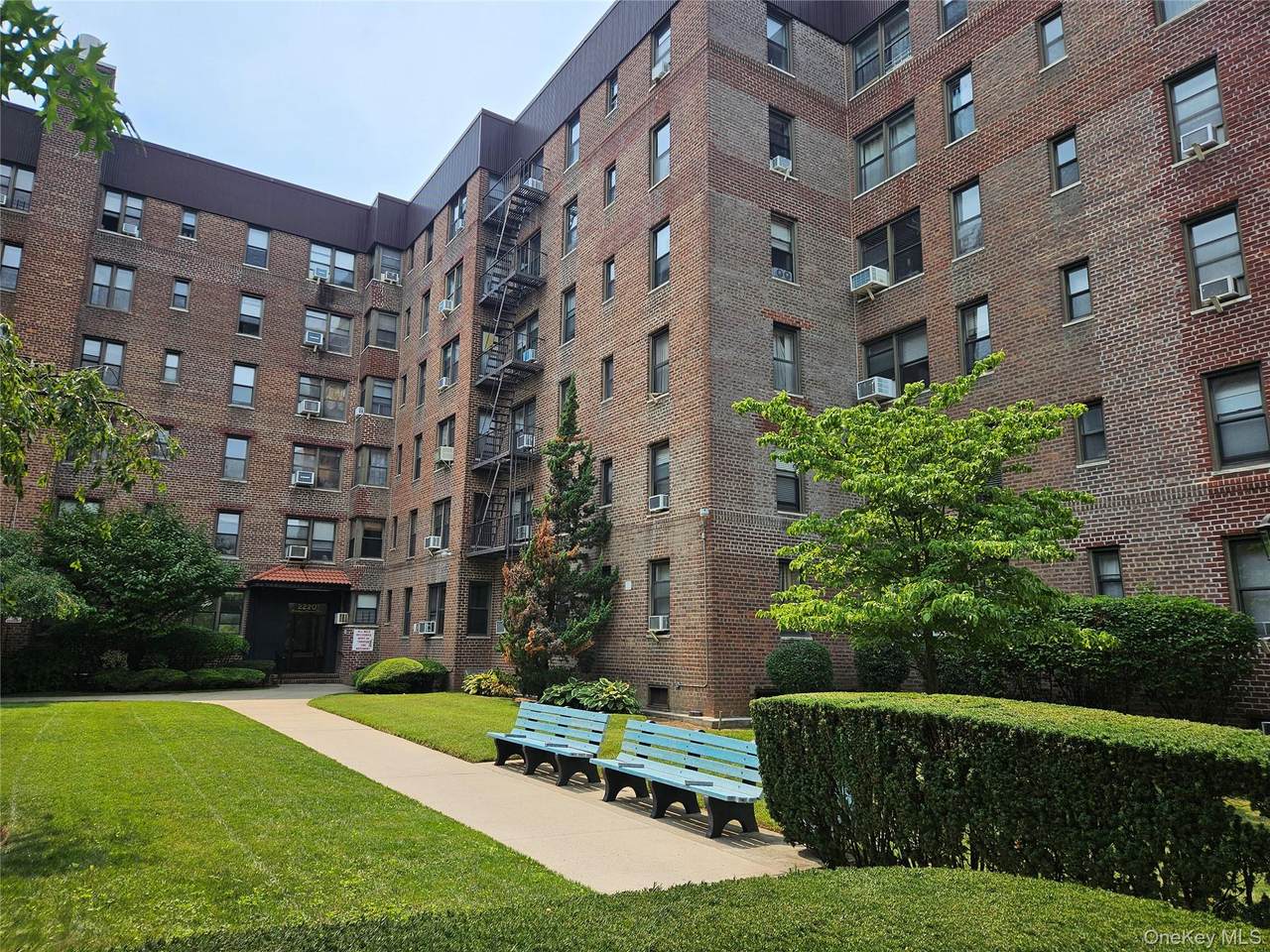 2220 Burnett Street - Photo 1
