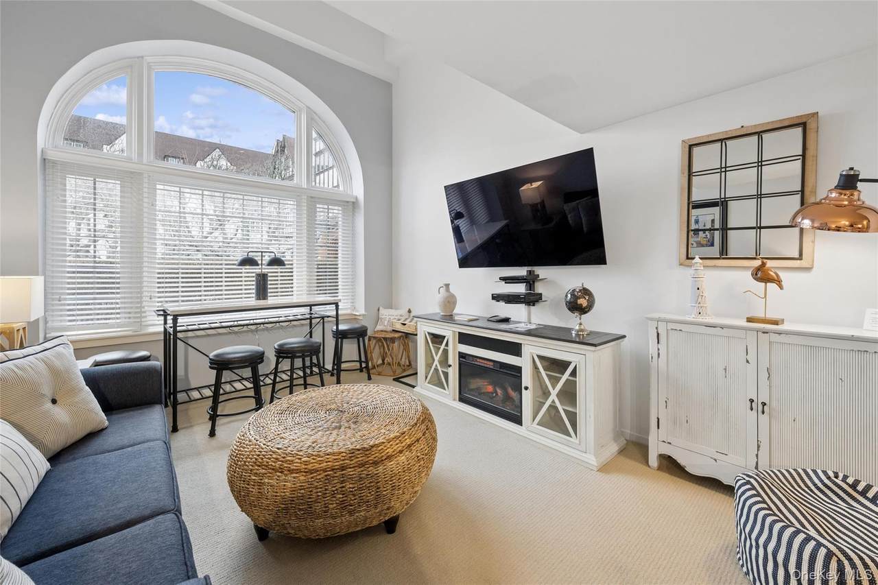 236 Edgemere Street - Photo 1