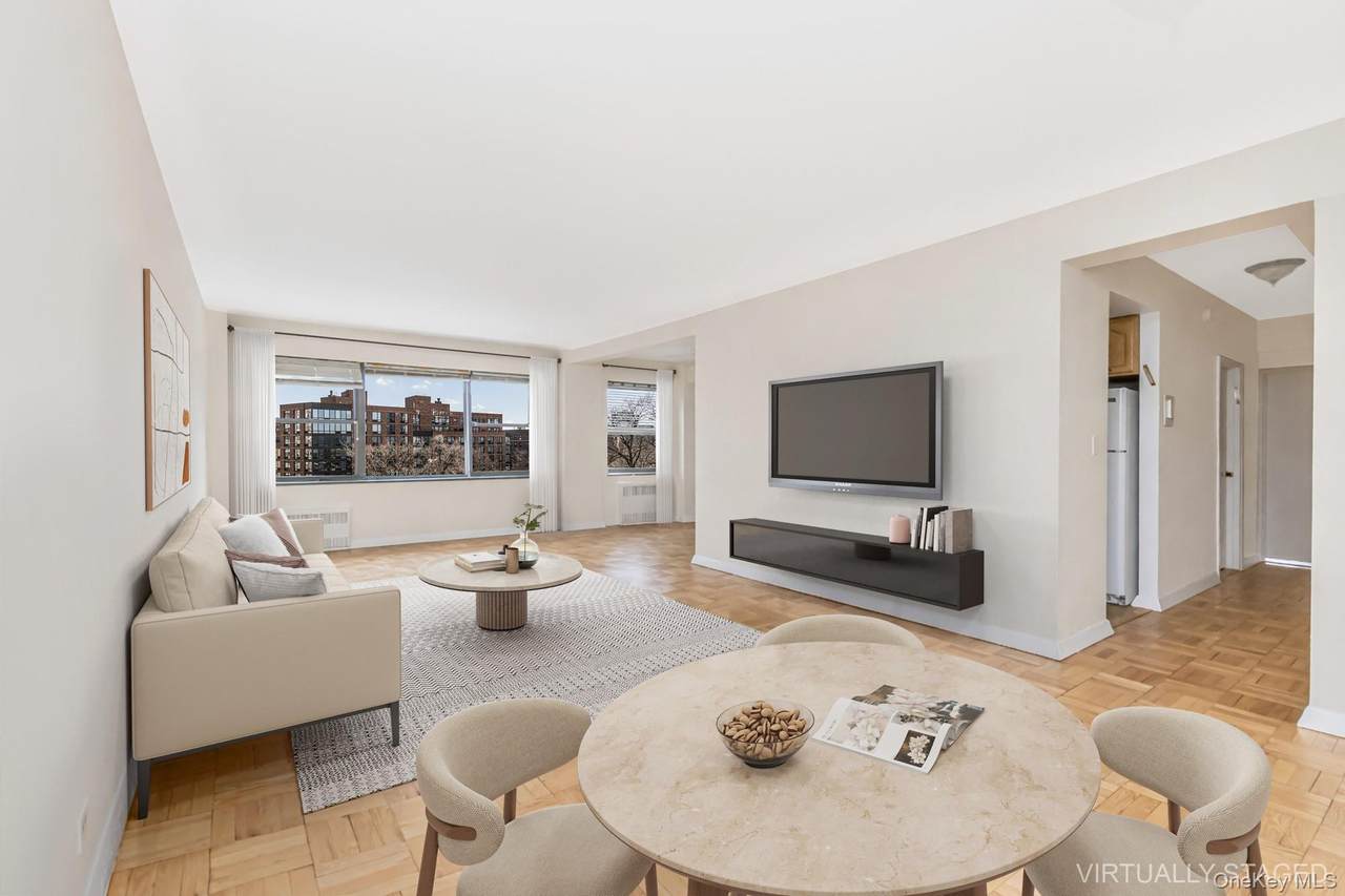 3515 Henry Hudson Parkway - Photo 1