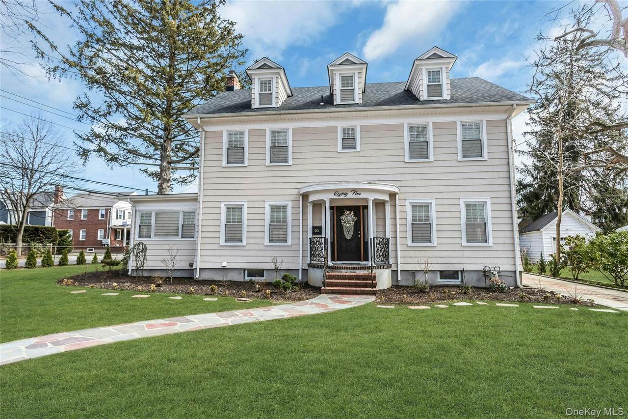 85 Violet Avenue - Photo 1