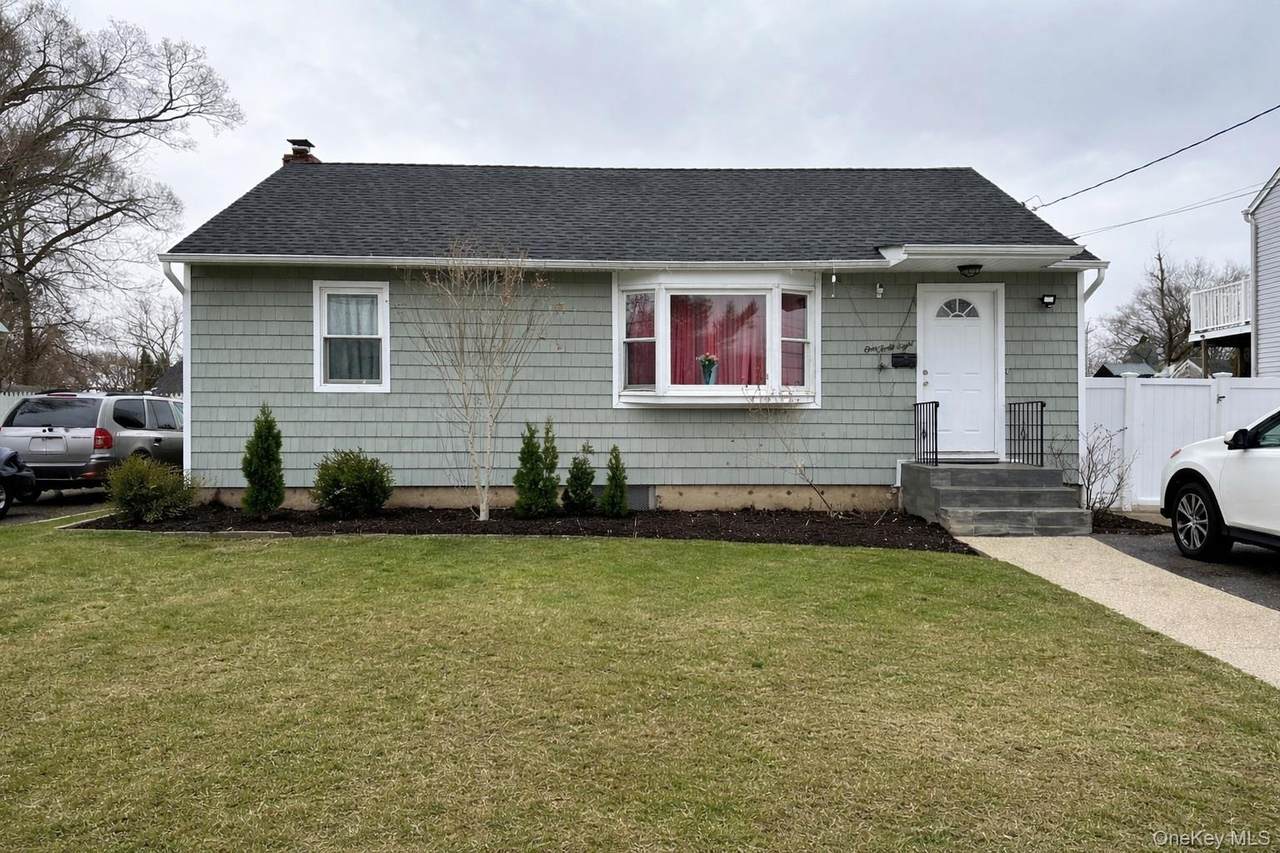 148 Booker Avenue - Photo 1