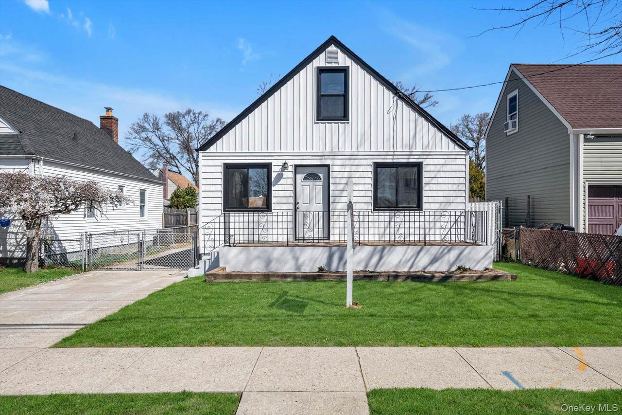 1568 Madison Street - Photo 1