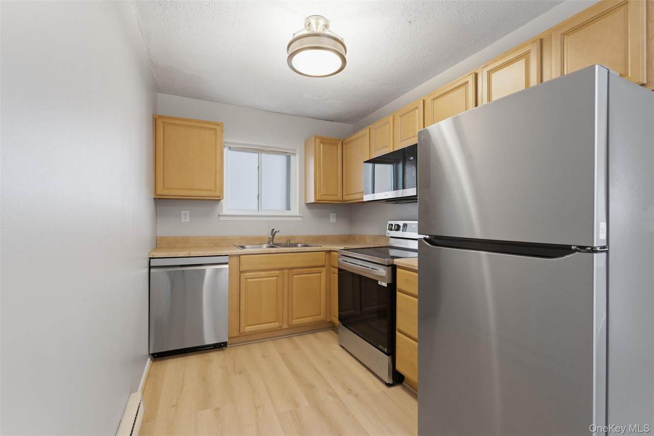 614 Fox Run Lane - Photo 1