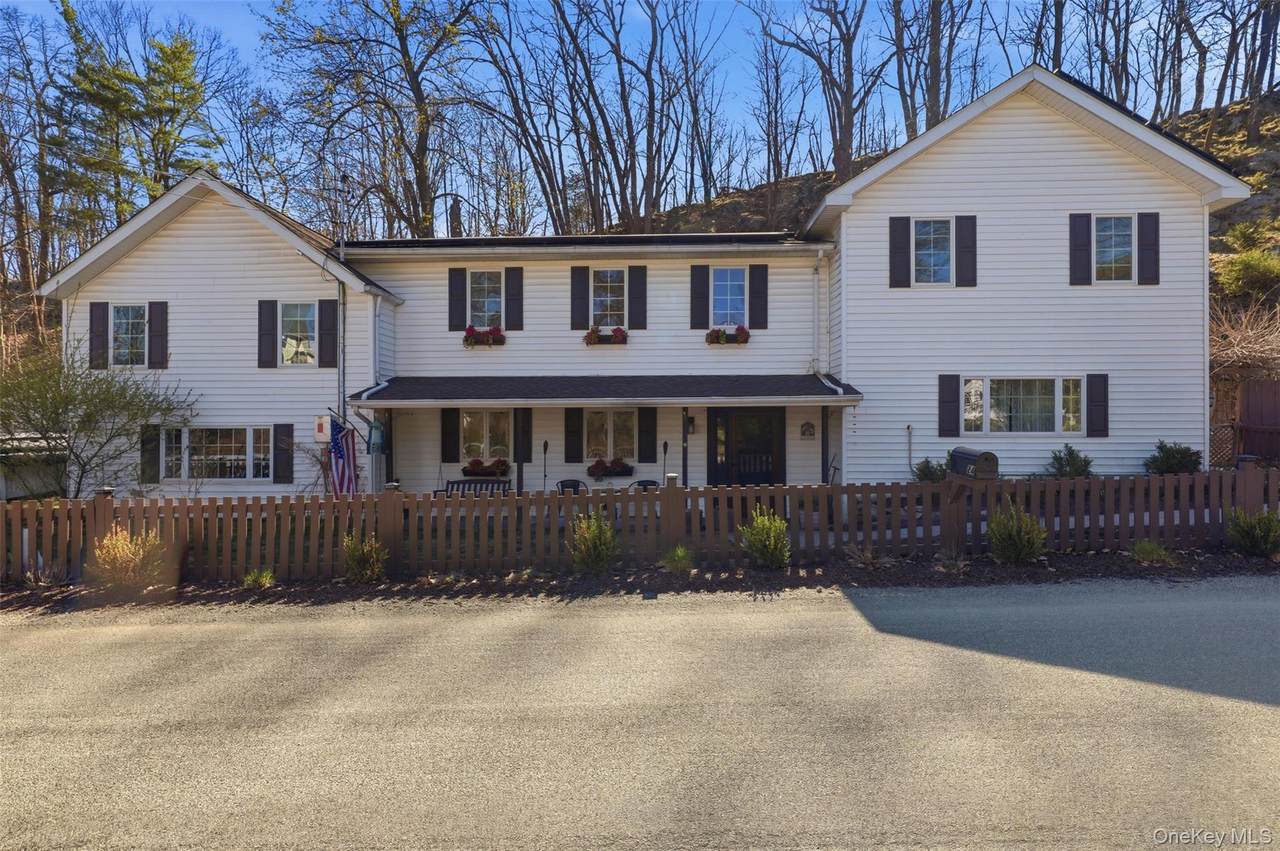 24 Mountain Road - Photo 1
