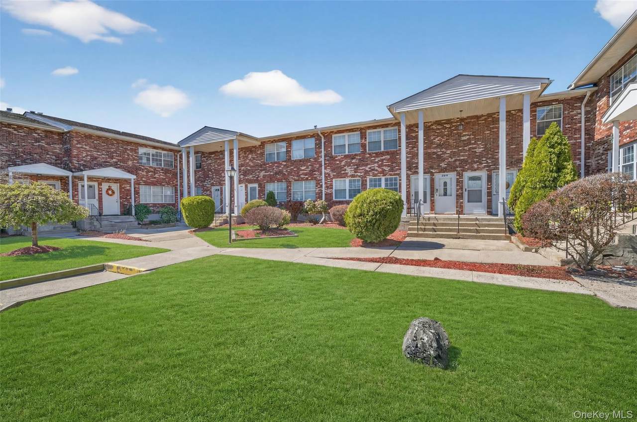 276 Temple Hill Road - Photo 1