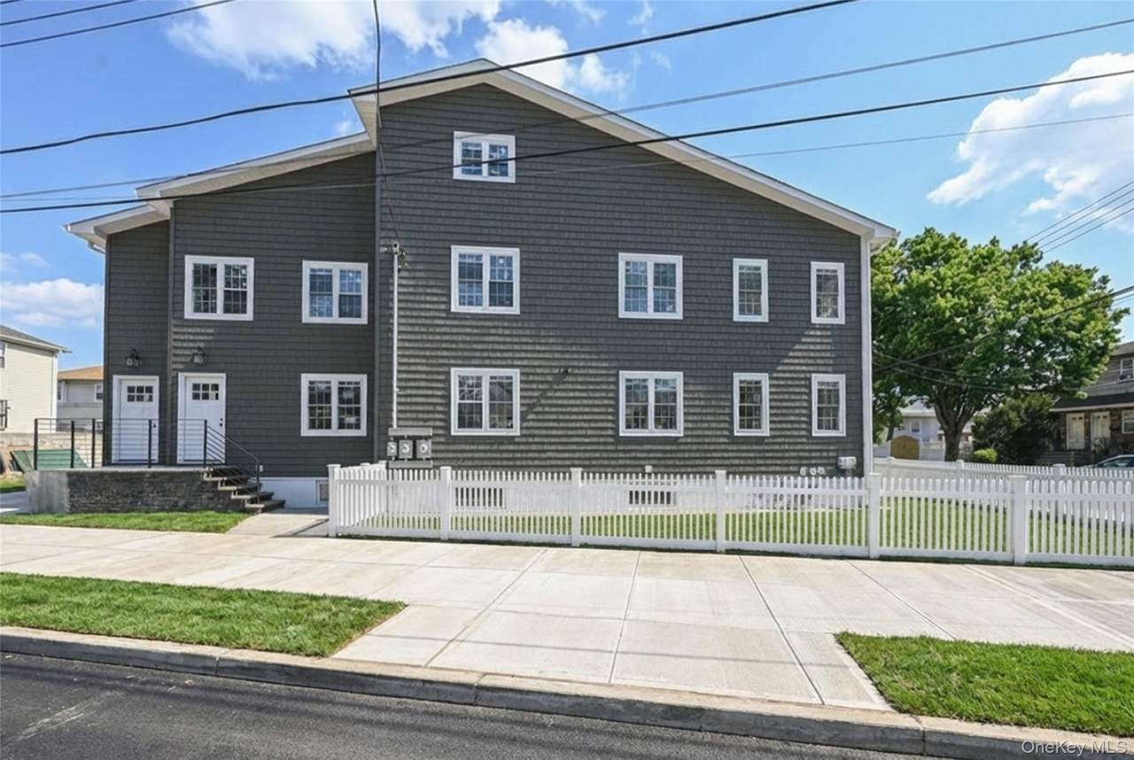 118-11 Lakeview Boulevard - Photo 1