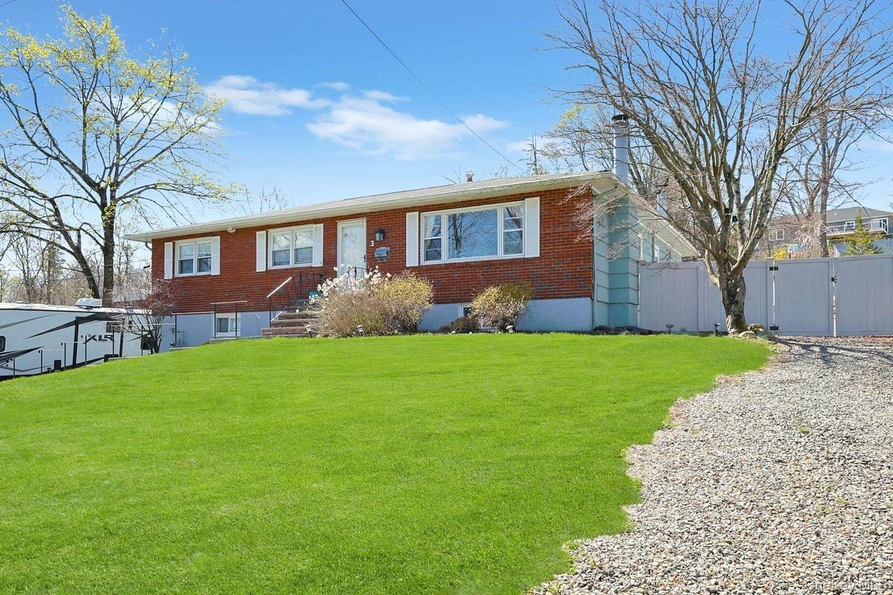 3 Green Hill Court - Photo 1
