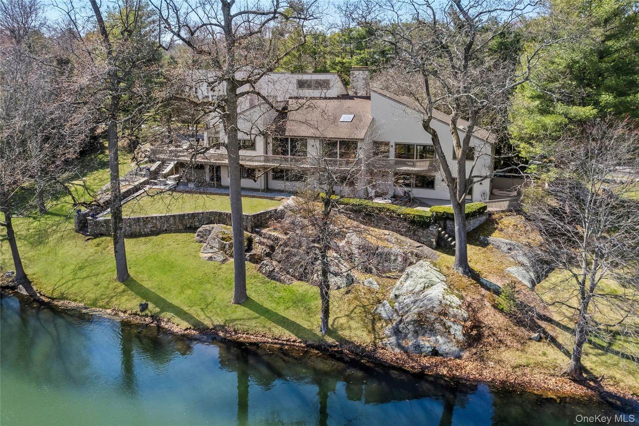 3 Lakeside Drive - Photo 1