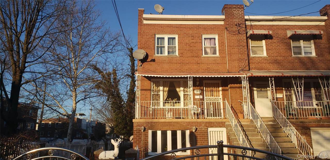 260 Swinton Avenue - Photo 1