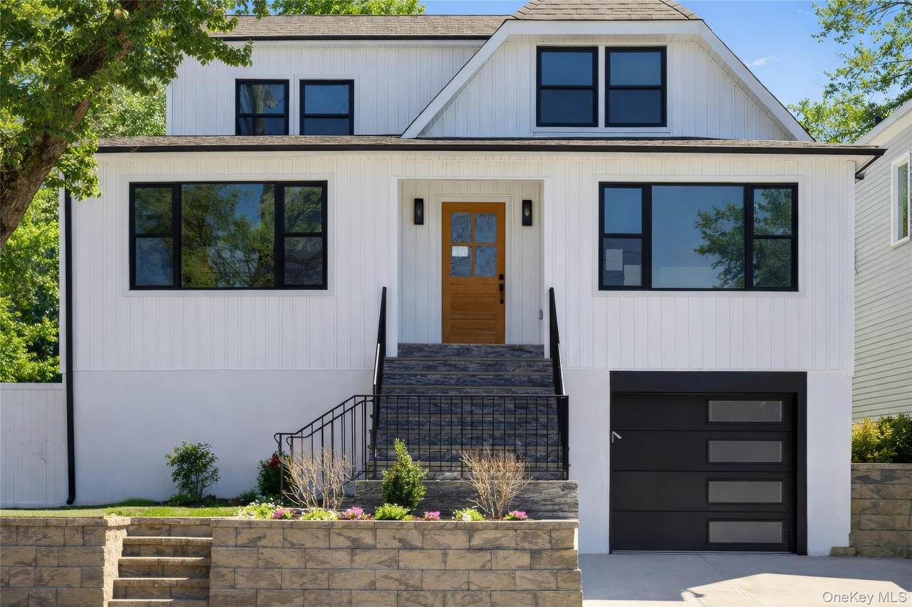 8 Hunt Avenue - Photo 1
