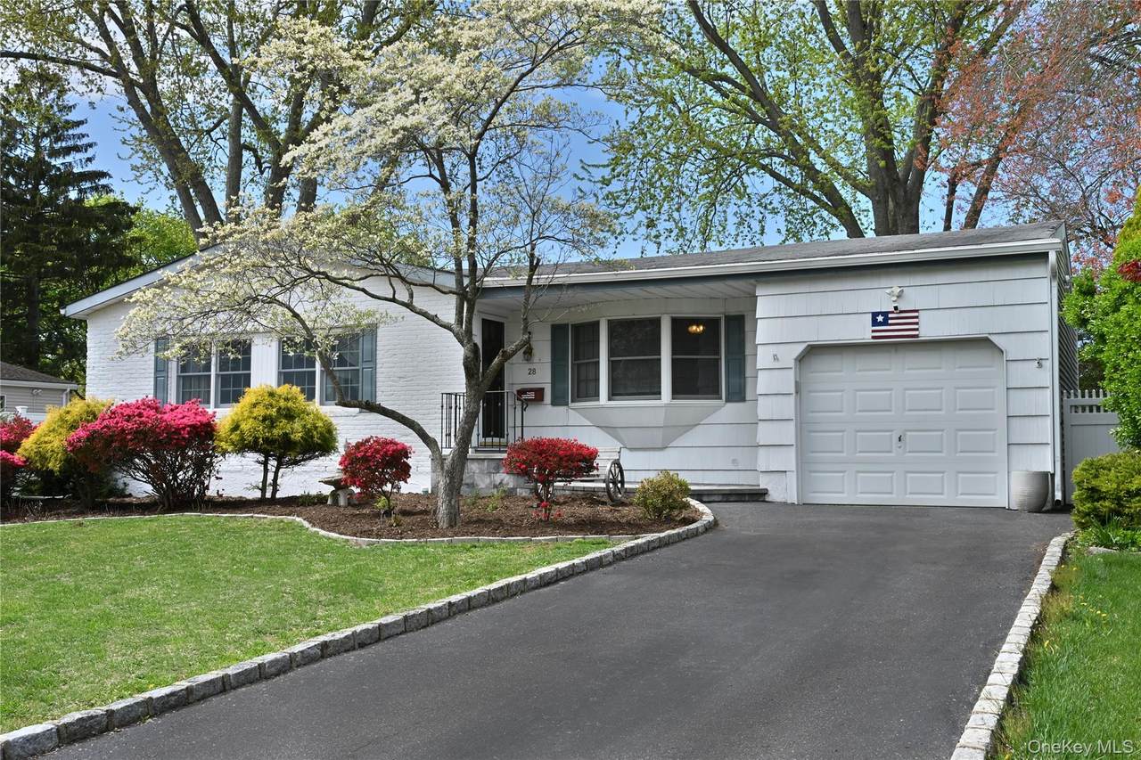 28 Dartmouth Drive - Photo 1