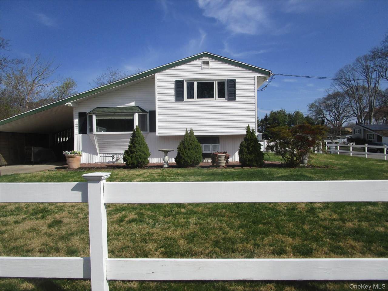 116 Holly Road - Photo 1
