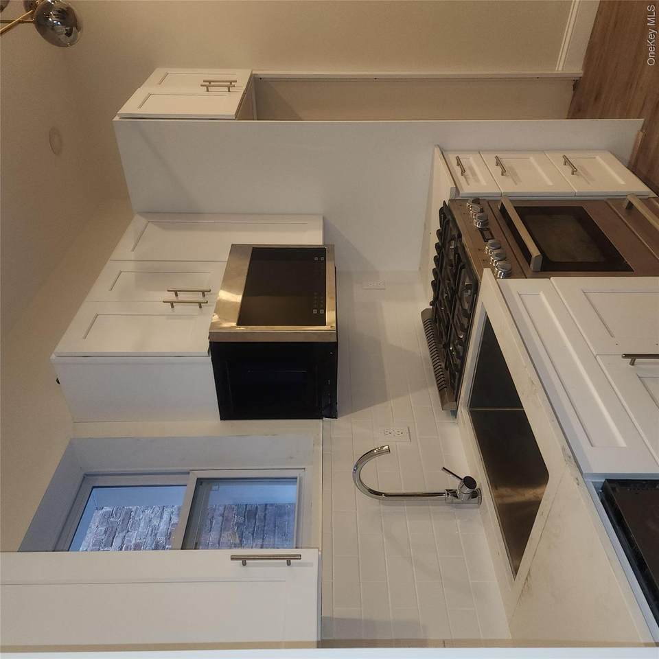 93 Elliott Avenue - Photo 1