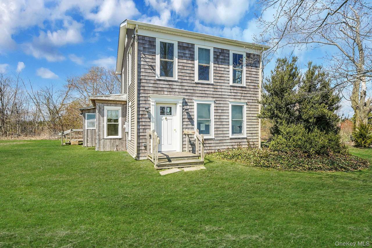 5528 Sound Avenue - Photo 1