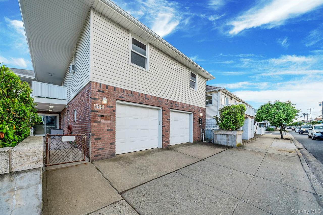 105 Vermont Street - Photo 1