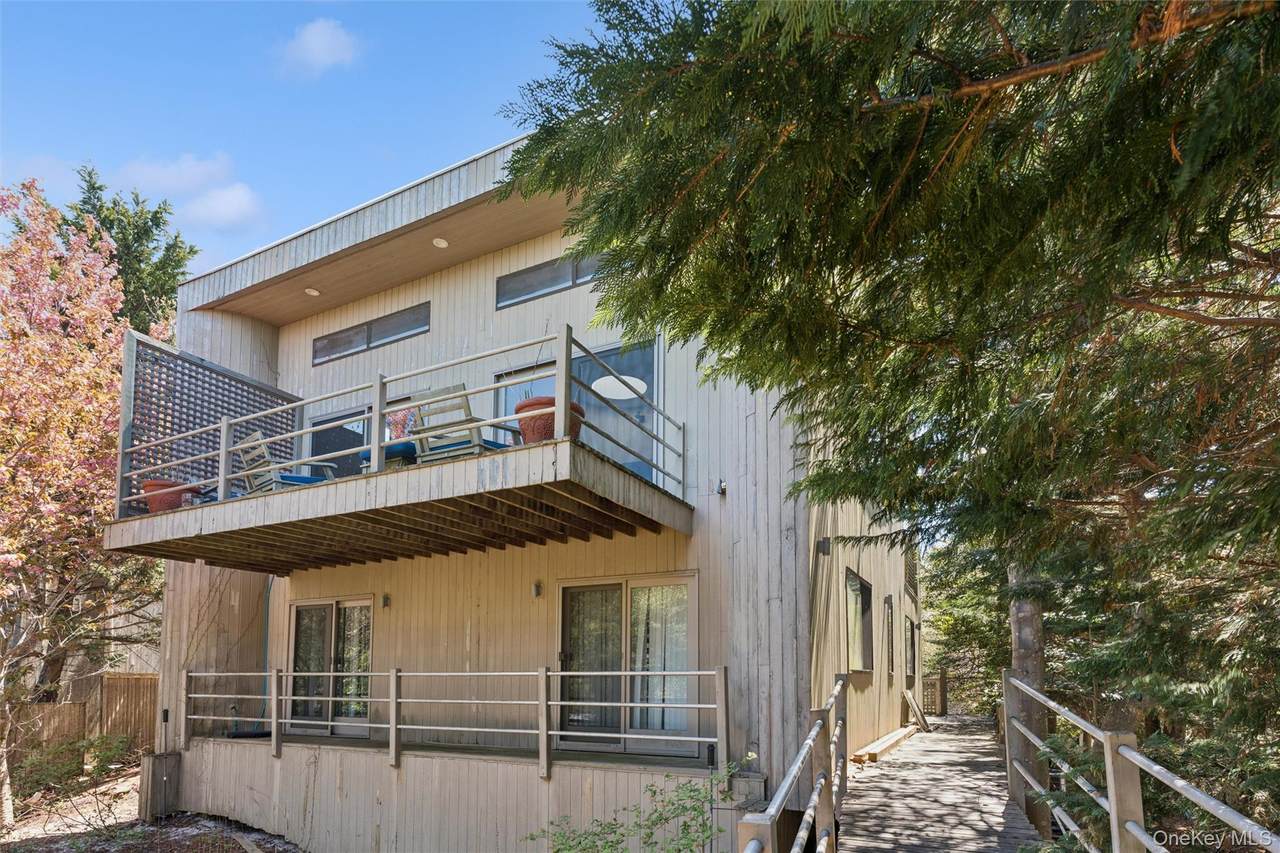 287 Bay Walk - Photo 1