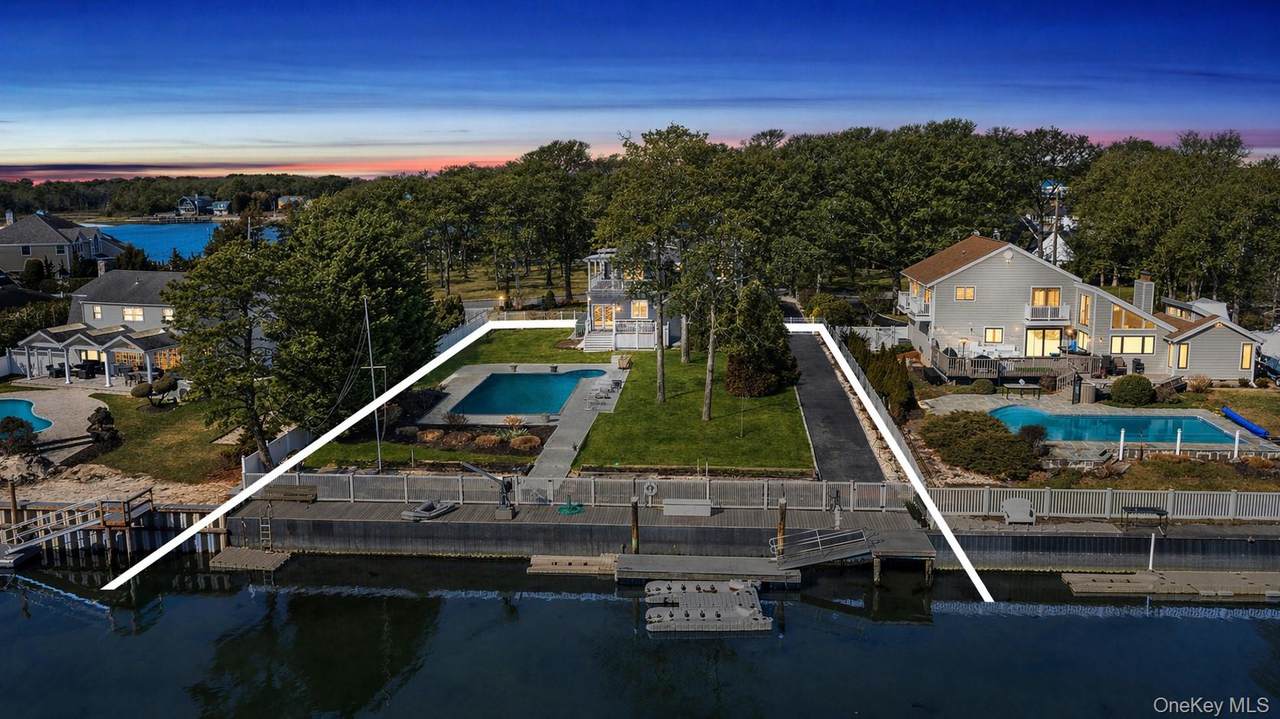8 Canal Way - Photo 1