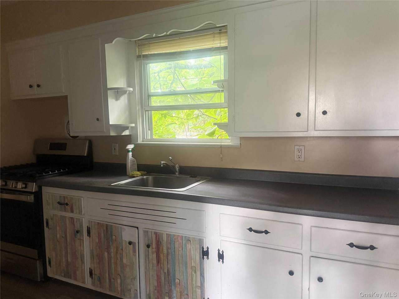155 Orange Turnpike - Photo 1