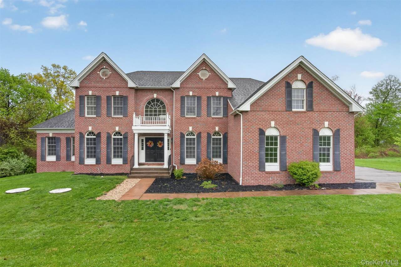 31 Sunflower Circle - Photo 1
