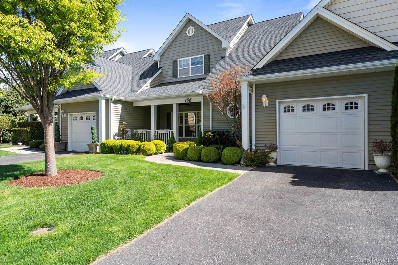 156 Stoneleigh Drive - Photo 1