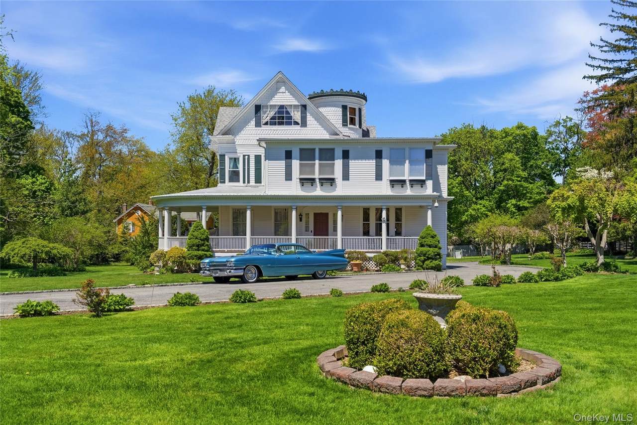 89 Duck Pond Road - Photo 1
