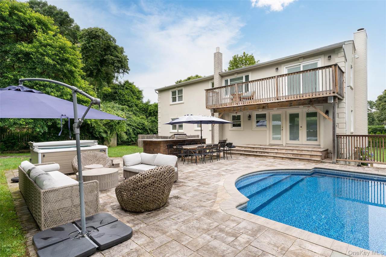 36 Charla Drive - Photo 1