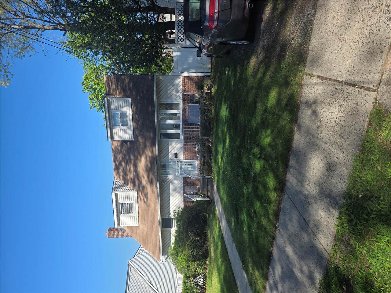 201 Benson Avenue - Photo 1