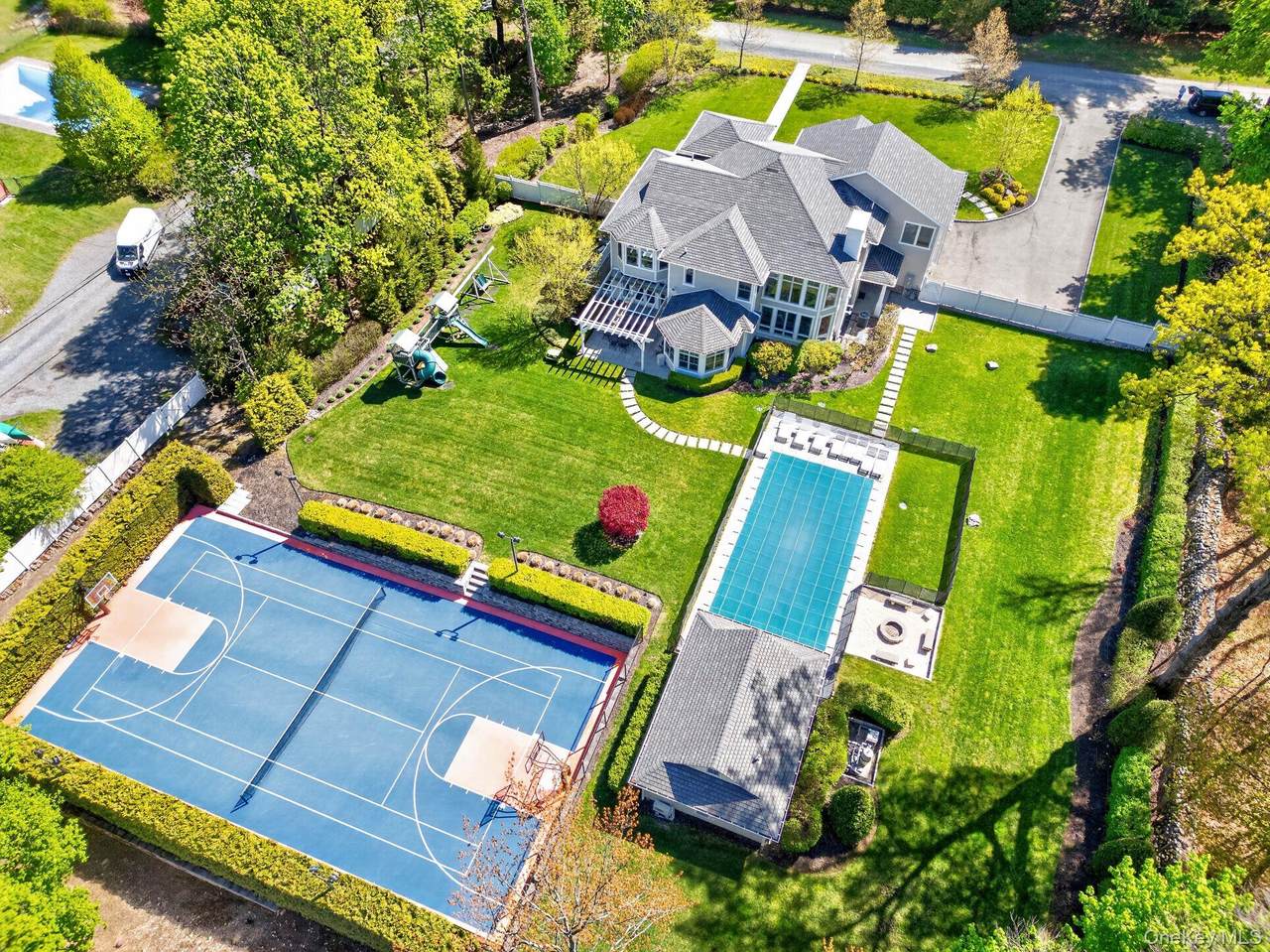 18 East Lane - Photo 1