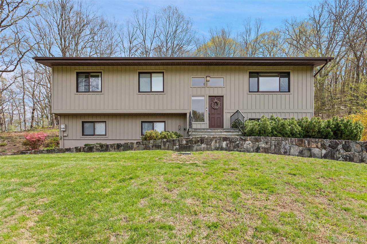 19 Crescent Lane - Photo 1