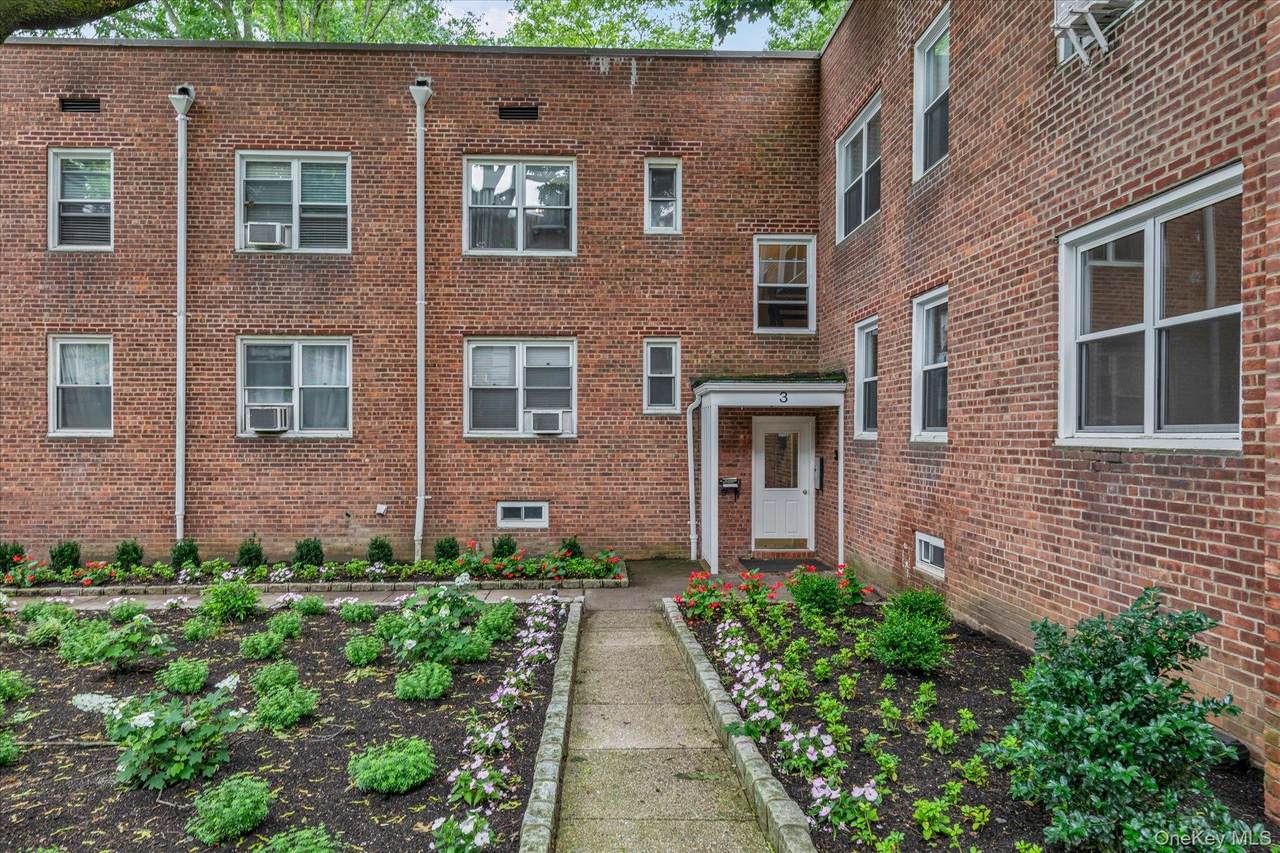 3 Edwards Street - Photo 1