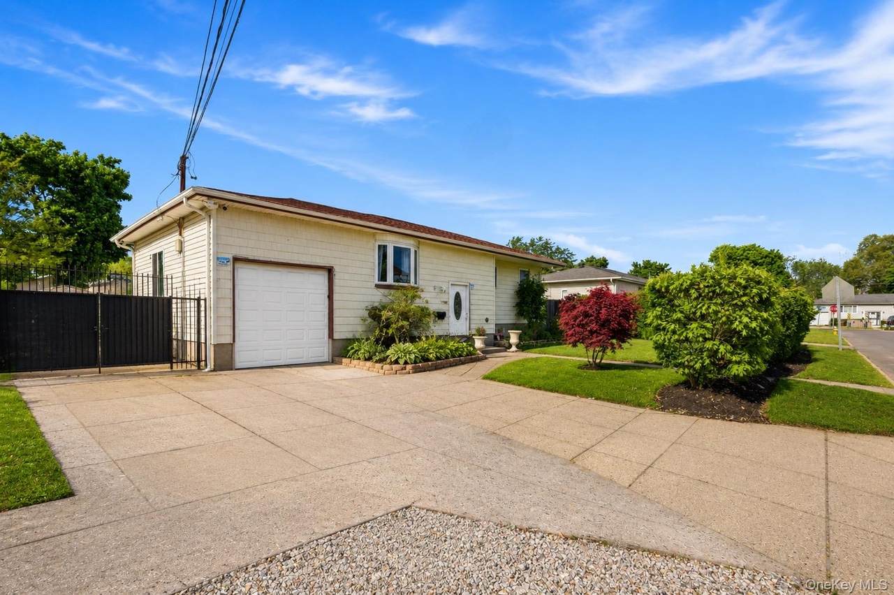 313 2nd Avenue - Photo 1