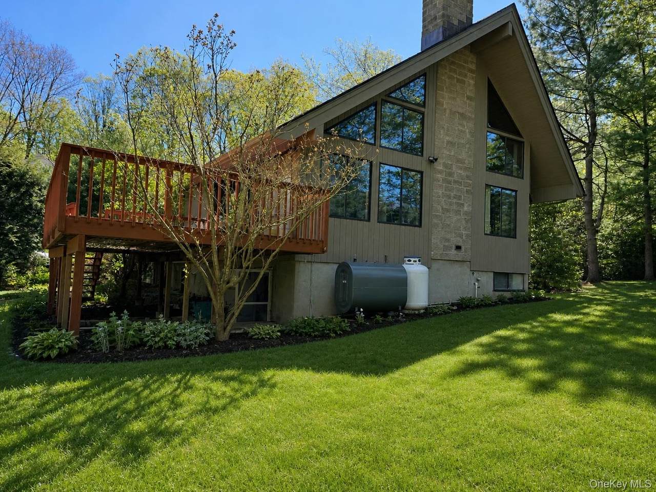 17 Sherwood Road - Photo 1