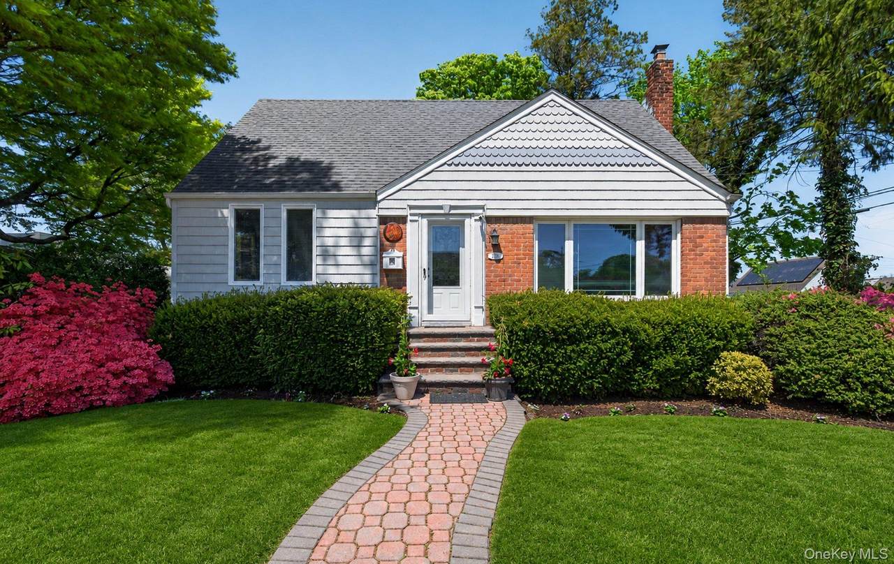 2021 Lincoln Avenue - Photo 1