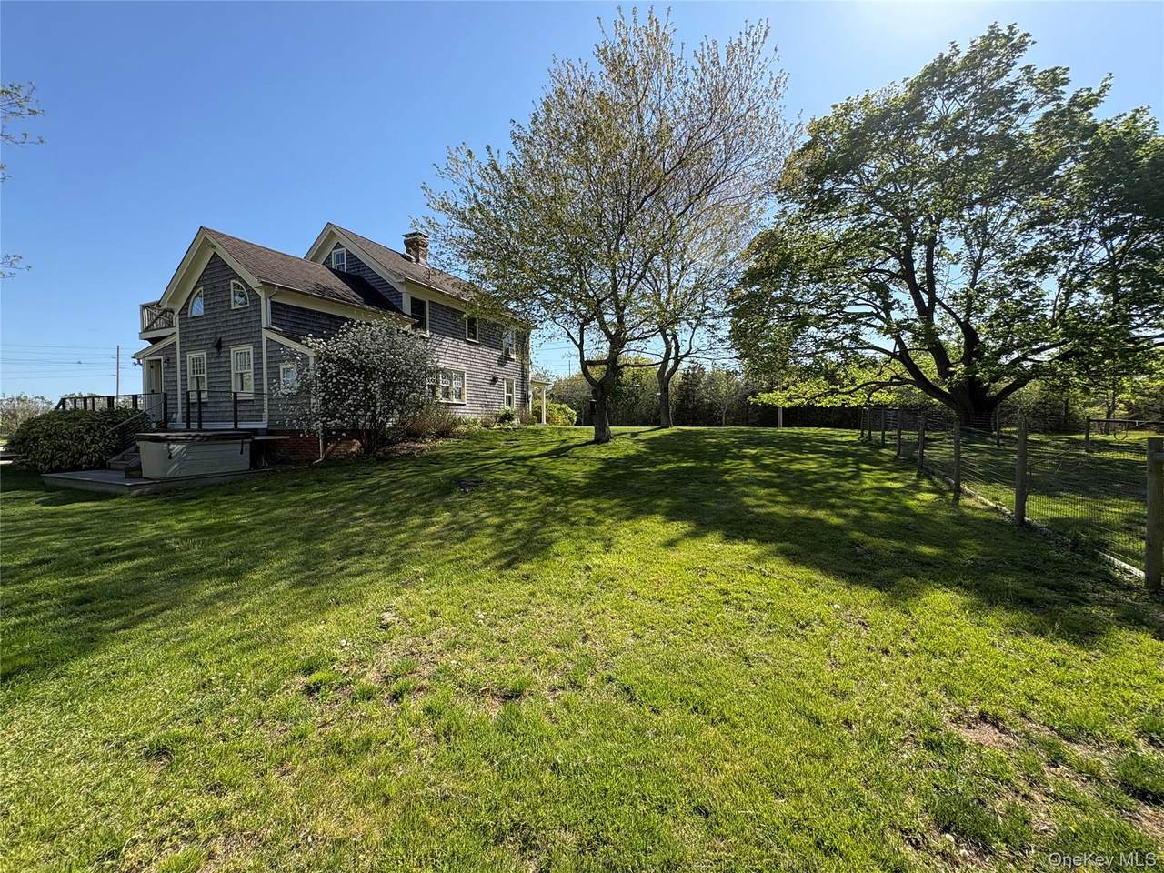 184 Twomey Avenue - Photo 1