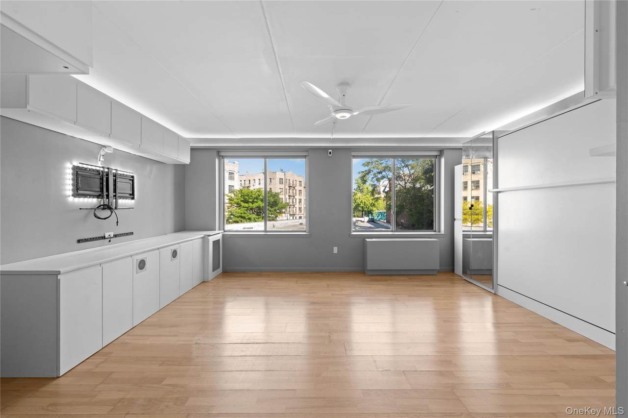 715 Fox Street - Photo 1