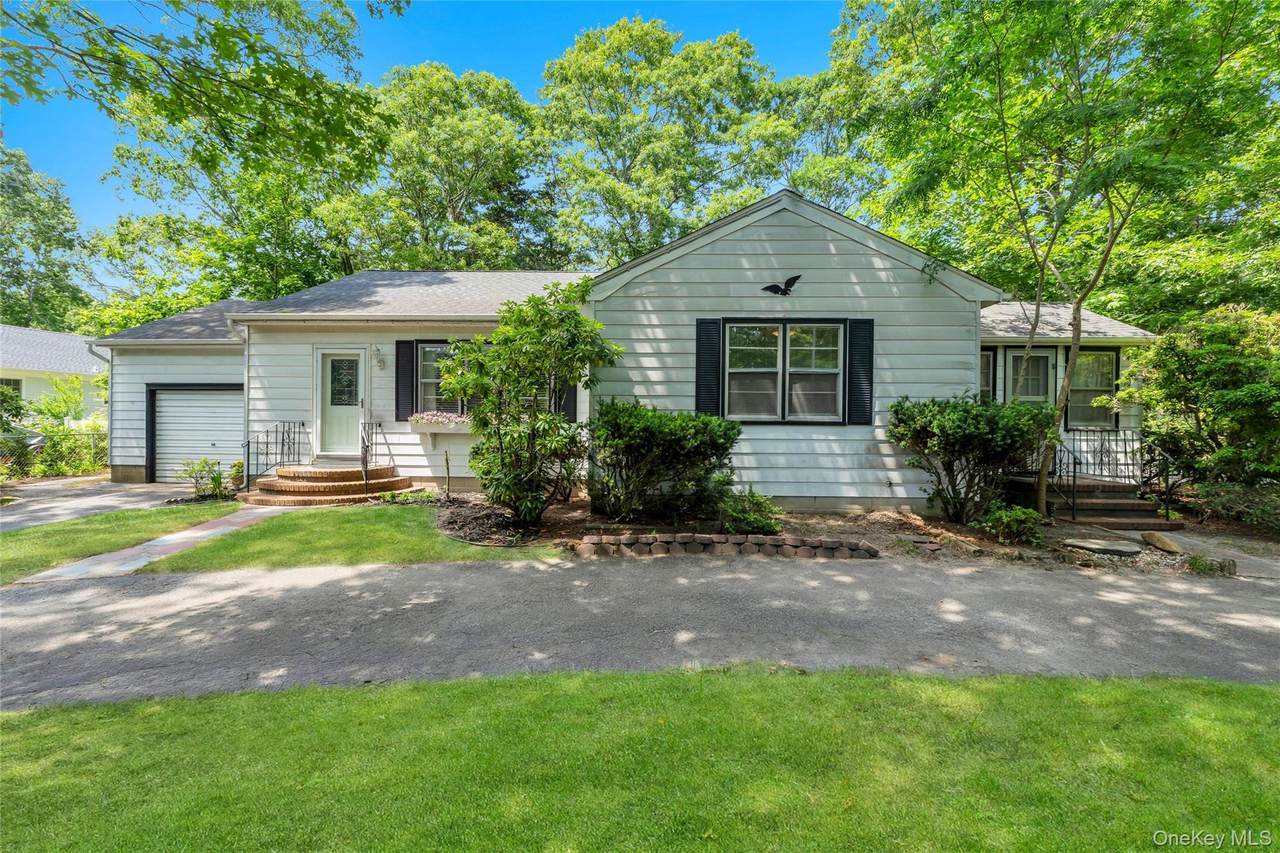 62 Squires Avenue - Photo 1
