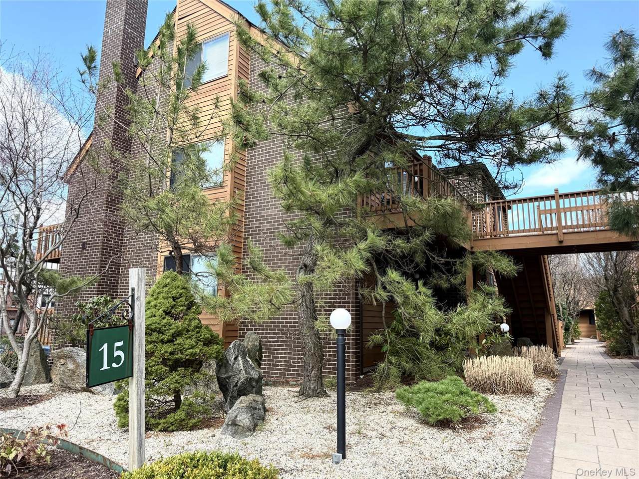 15 Greenridge Avenue - Photo 1