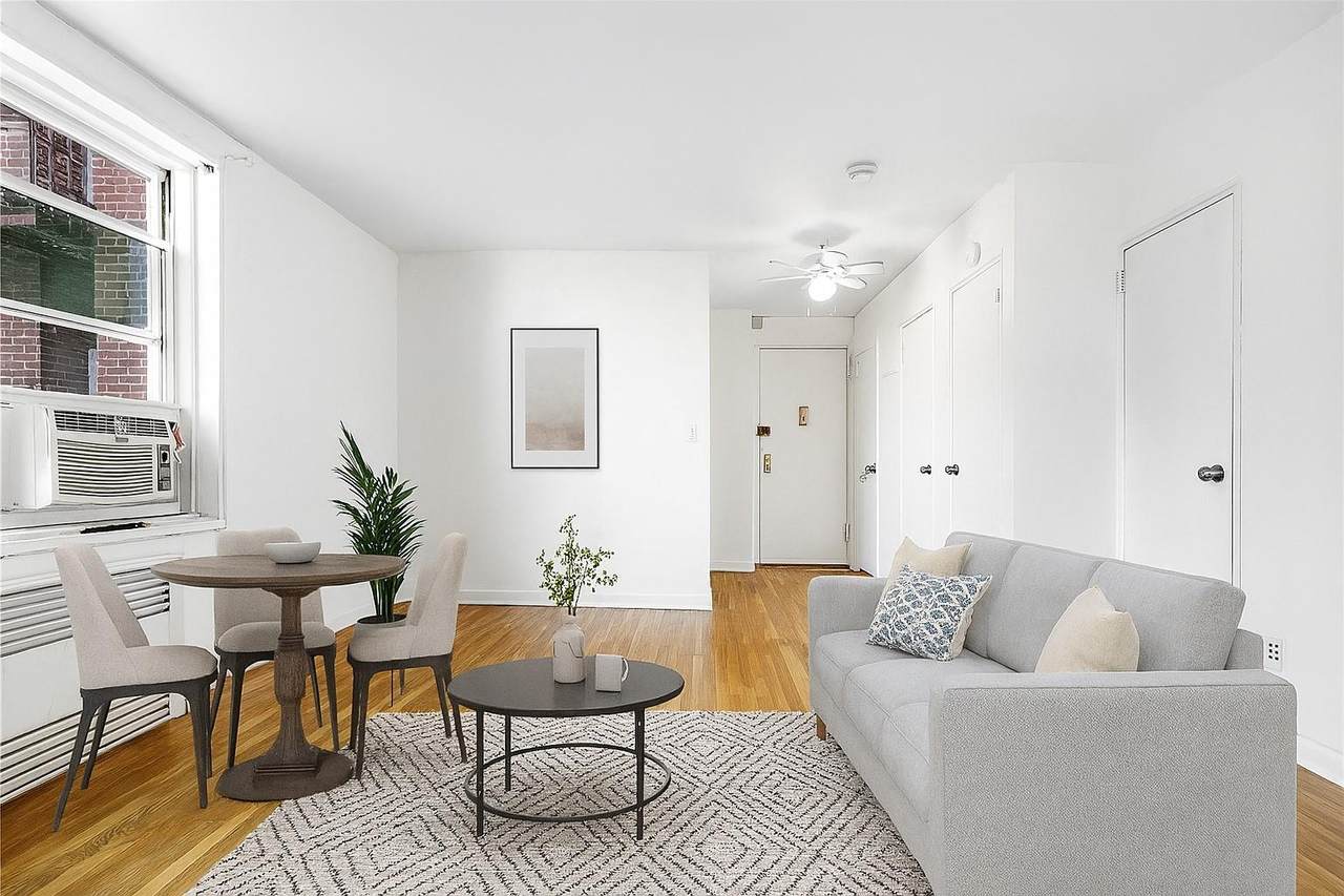 1304 Midland Avenue - Photo 1