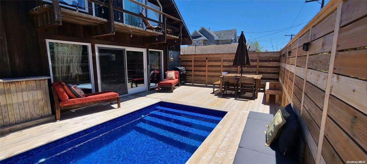 17 Bungalow Walk - Photo 1