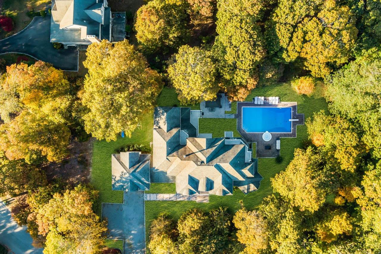 10 Bay Woods Drive - Photo 1