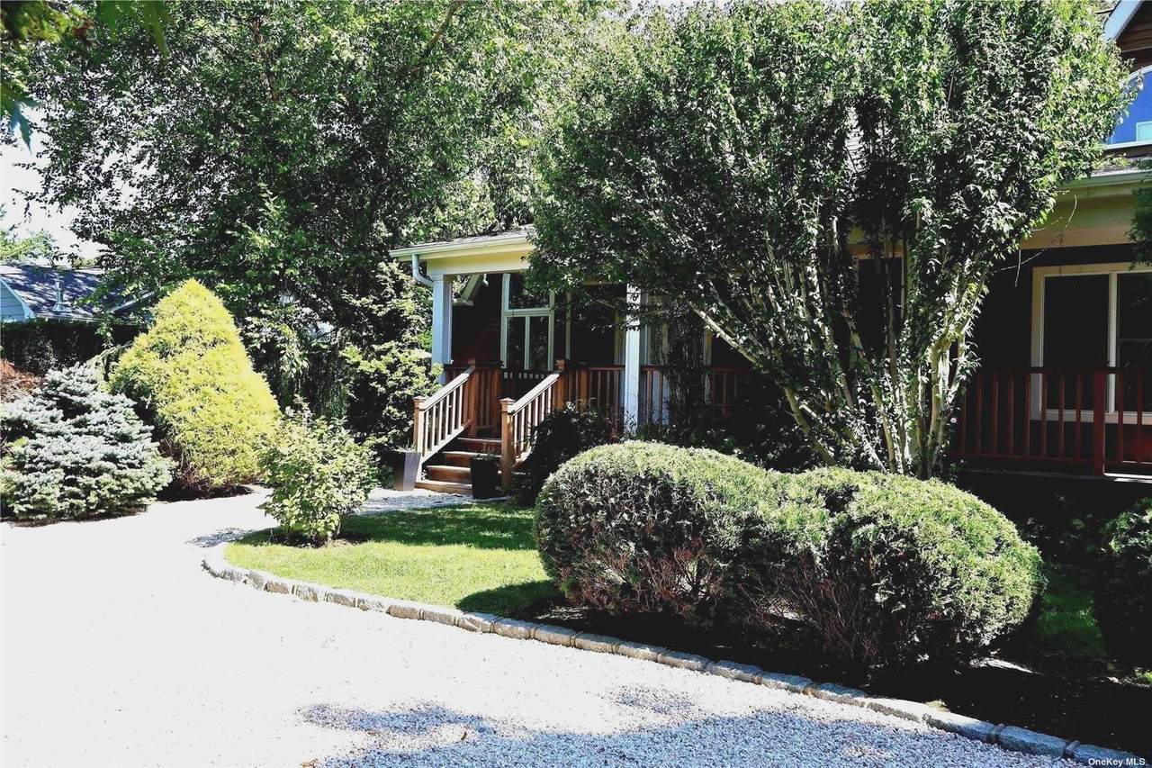 6 Nidzyn Avenue - Photo 1