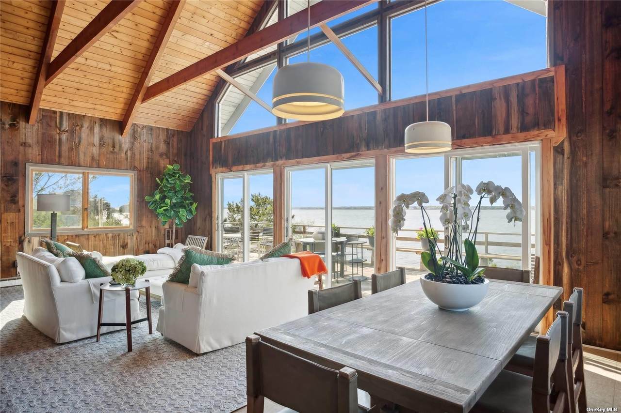 298 Dune Road - Photo 1