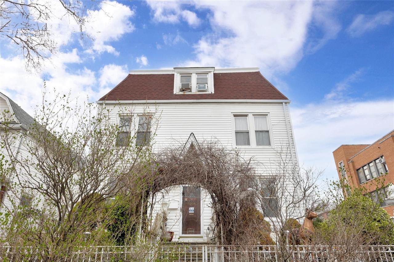 53-04 Seabury Street - Photo 1