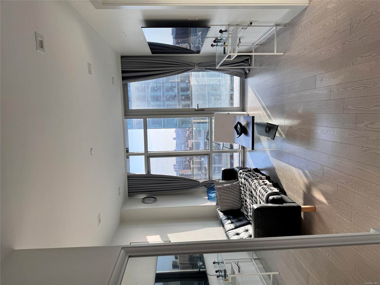 41-62 Bowne Street - Photo 1