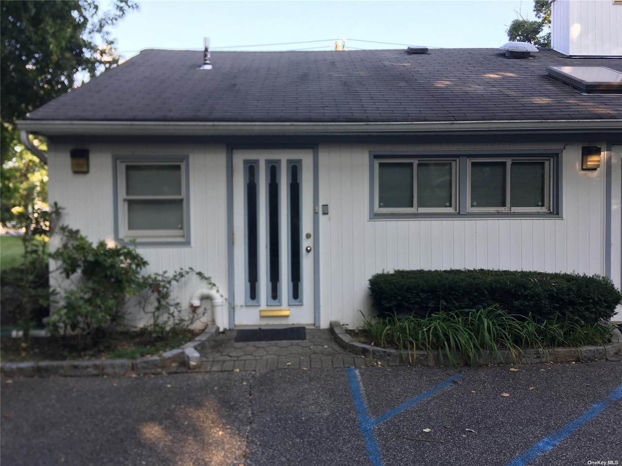 807 Walt Whitman Road - Photo 1