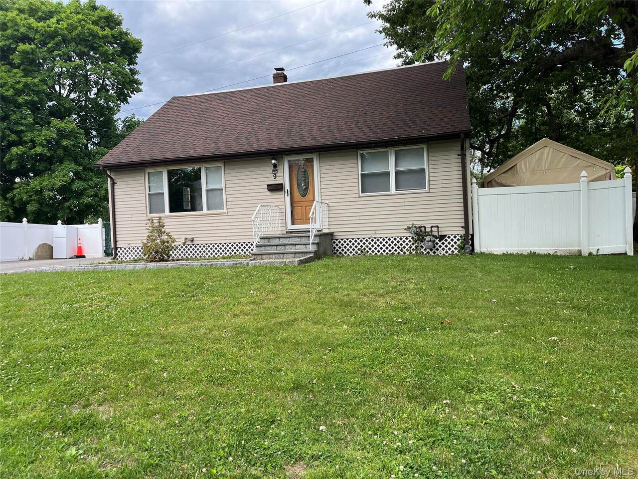 9 Walter Drive - Photo 1