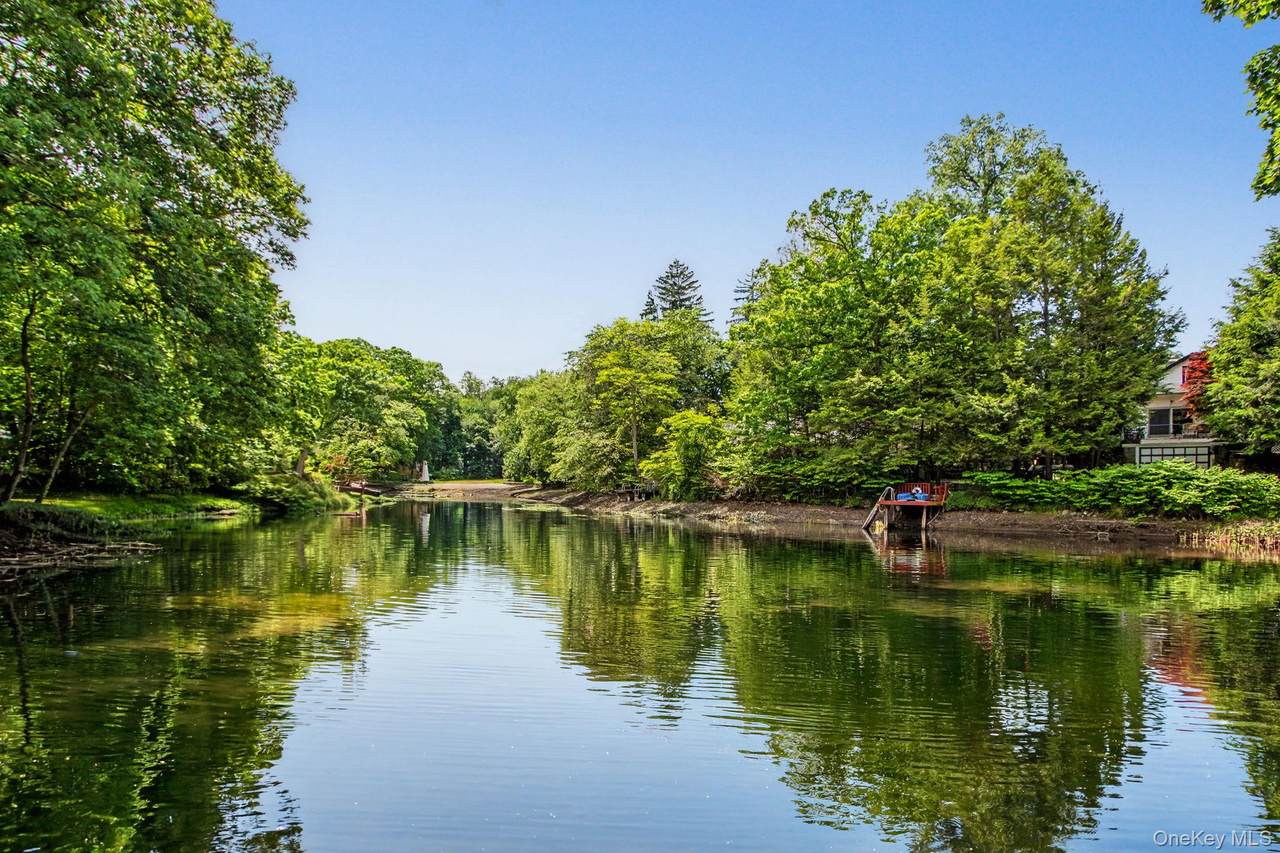 12 Lake Drive - Photo 1