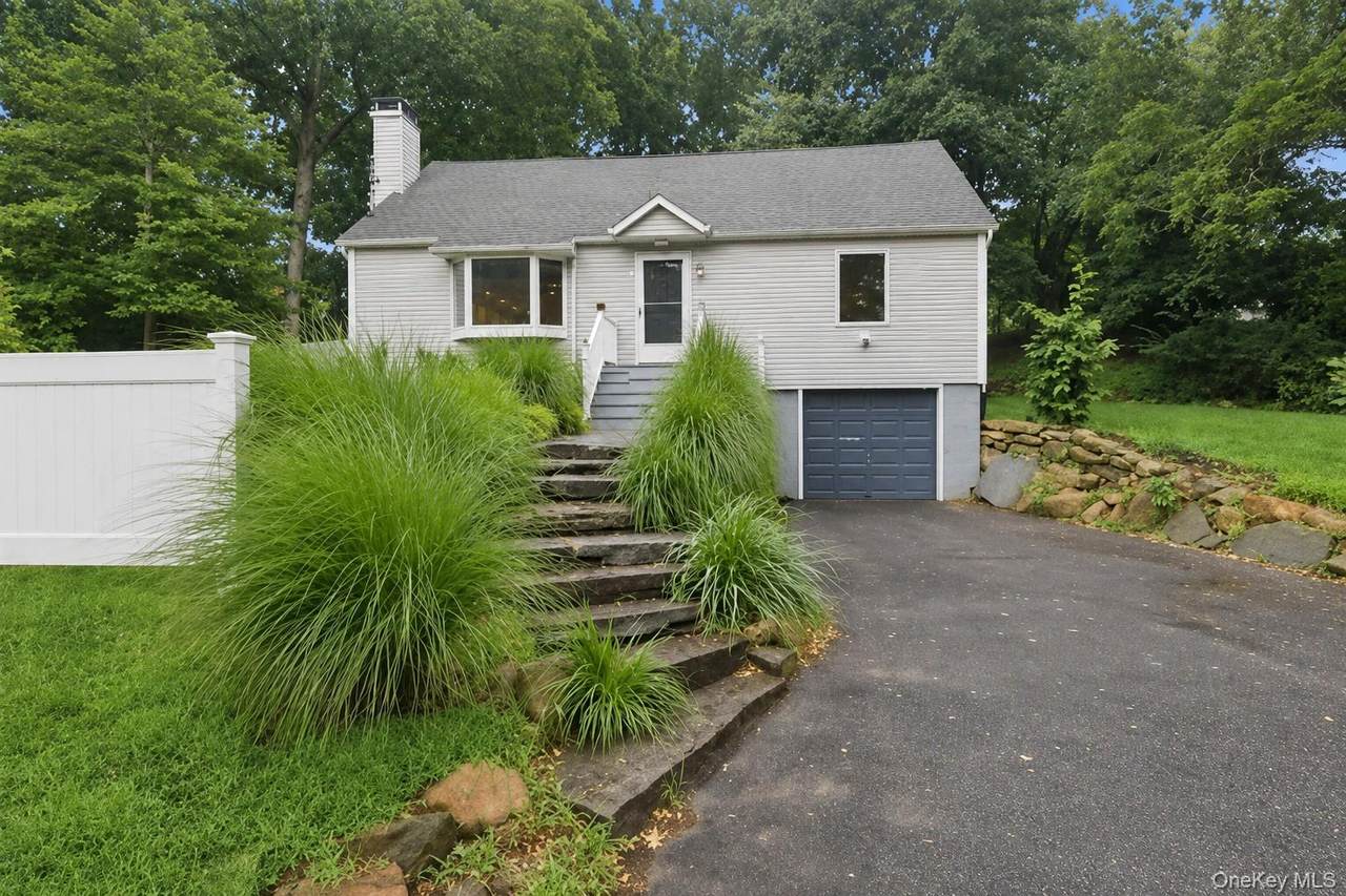 2639 Wading River Road - Photo 1